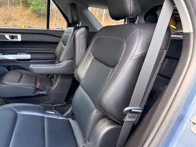 Used 2021 Ford Explorer XLT w/ Equipment Group 202A image 10