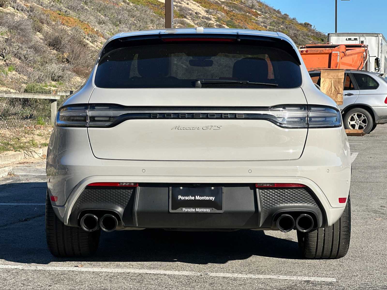 Certified 2025 Porsche Macan GTS image 8