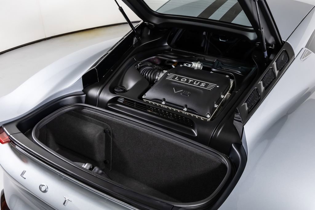 Used 2024 Lotus Emira First Edition image 14