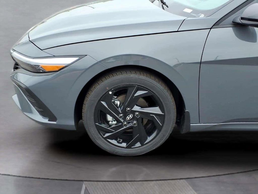 New 2026 Hyundai Elantra Sport FWD image 9