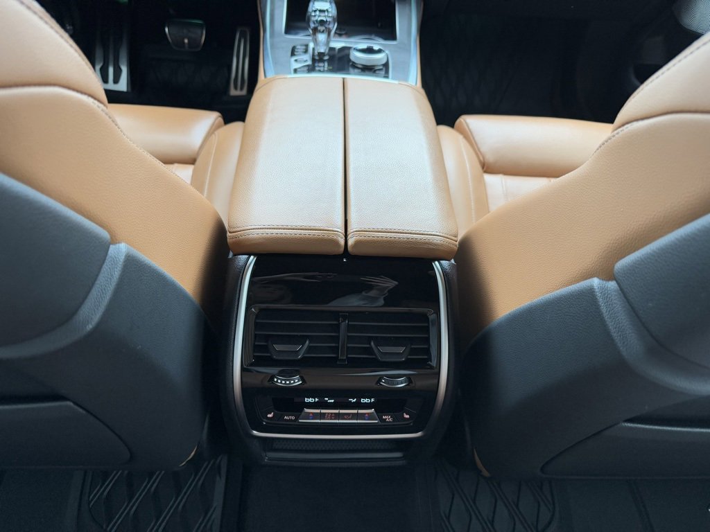 Used 2021 BMW X7 M50i image 36