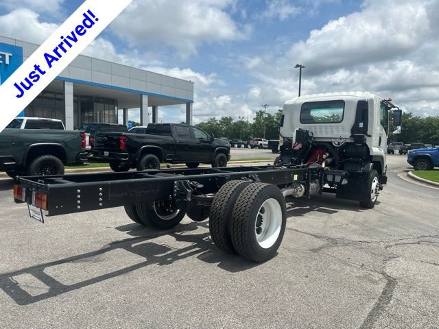 New 2026 Chevrolet Low Cab Forward 6500XD RWD image 3