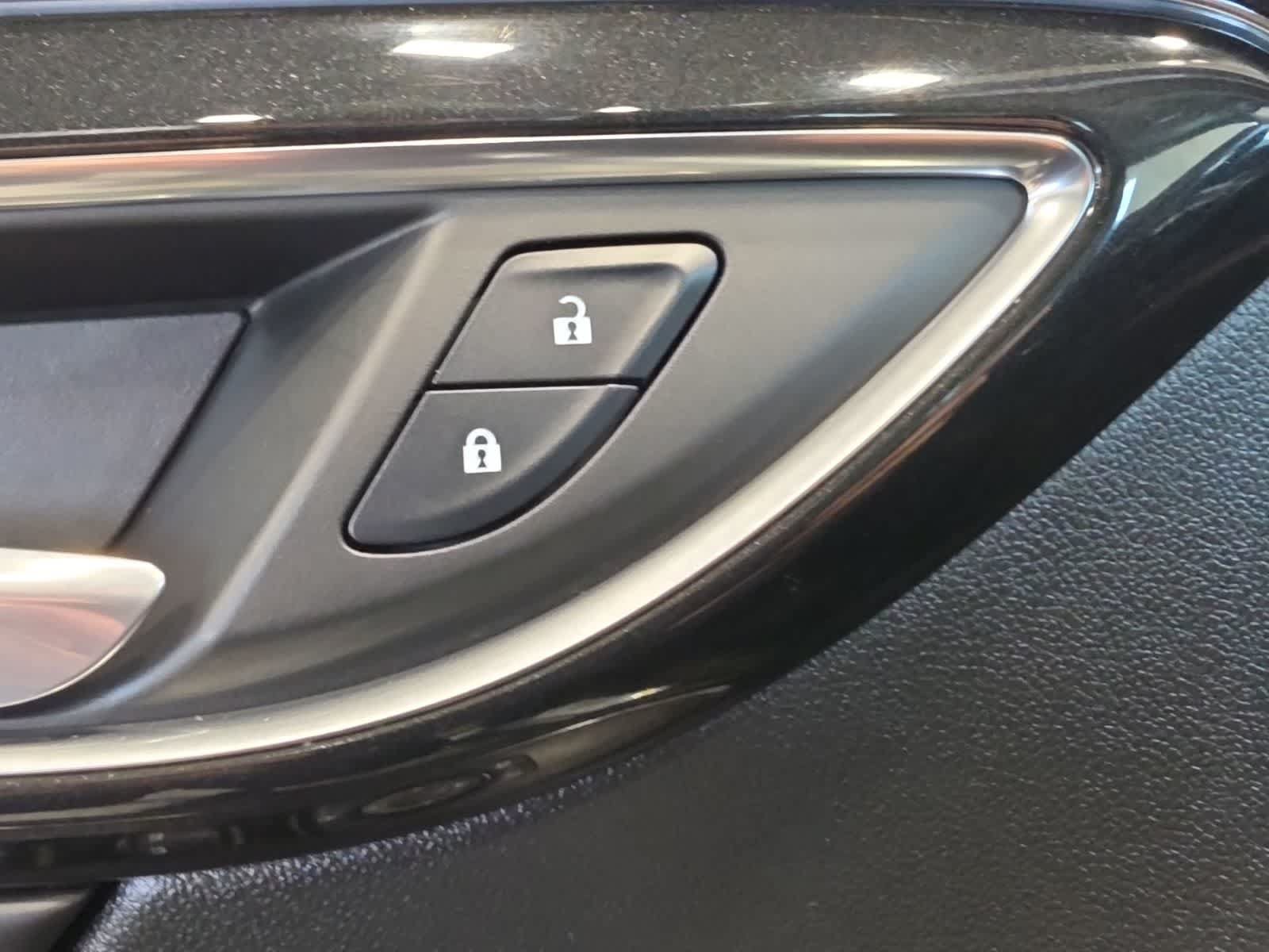 Used 2024 Buick Envision Preferred AWD/4WD image 19