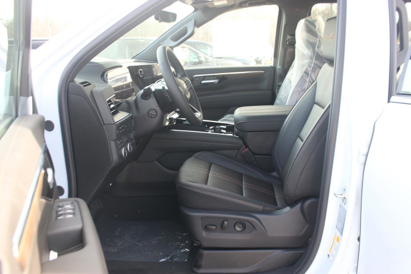 New 2026 Chevrolet Suburban High Country w/ Sun And Tow Package image 15