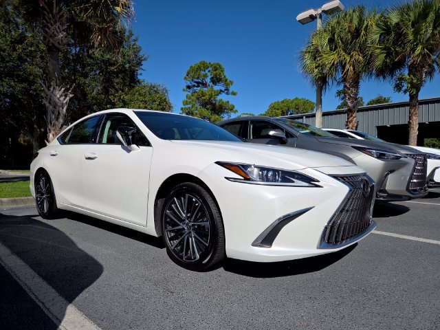 Used 2025 Lexus ES 350 w/ Premium Package FWD image 1