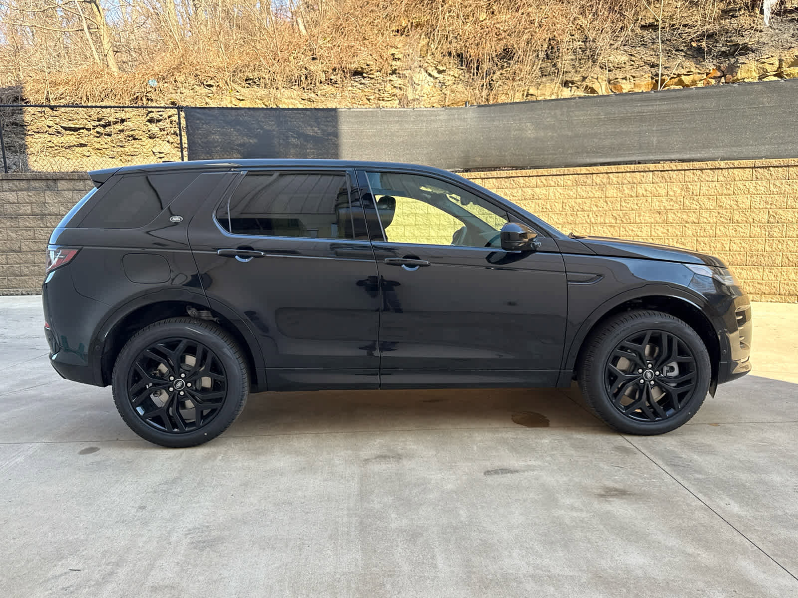 Used 2026 Land Rover Discovery Sport Landmark image 7