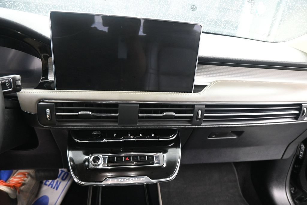 Used 2024 Lincoln Corsair FWD w/ Equipment Group 101A image 5