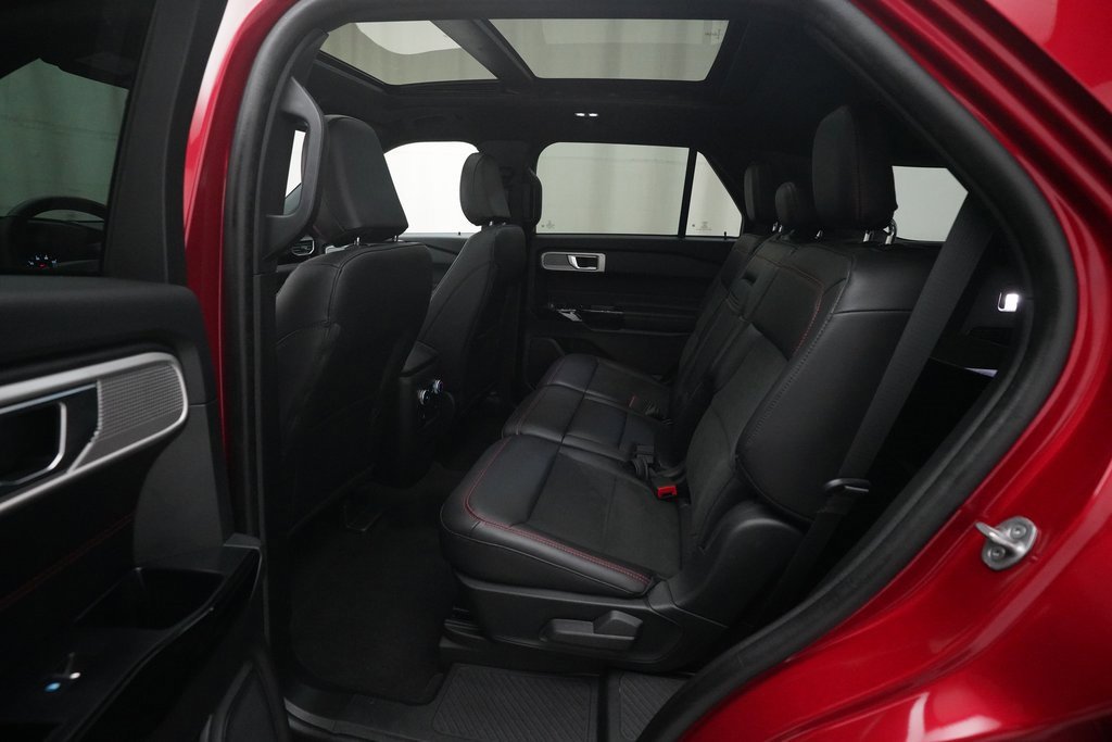 Used 2023 Ford Explorer ST-Line w/ Class IV Trailer Tow Package image 16