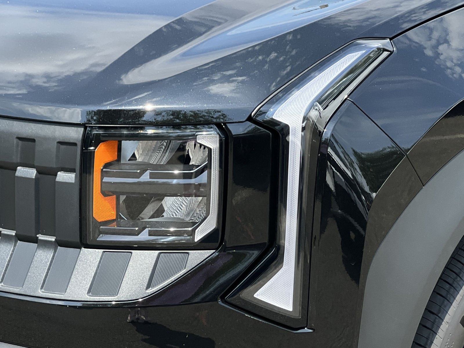 New 2027 Kia Seltos LX FWD image 13