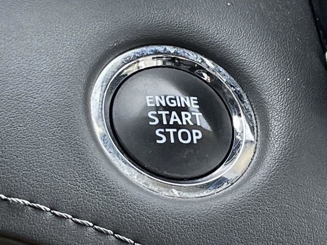 Used 2023 Toyota Highlander XLE image 28