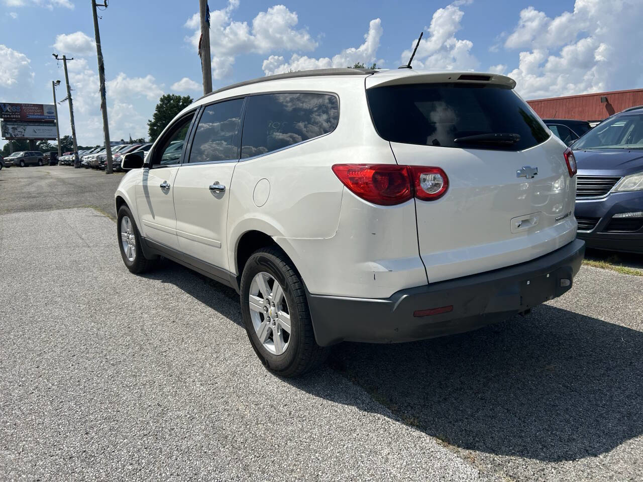 Used 2011 Chevrolet Traverse LT w/ Personal Connectivity Package image 16