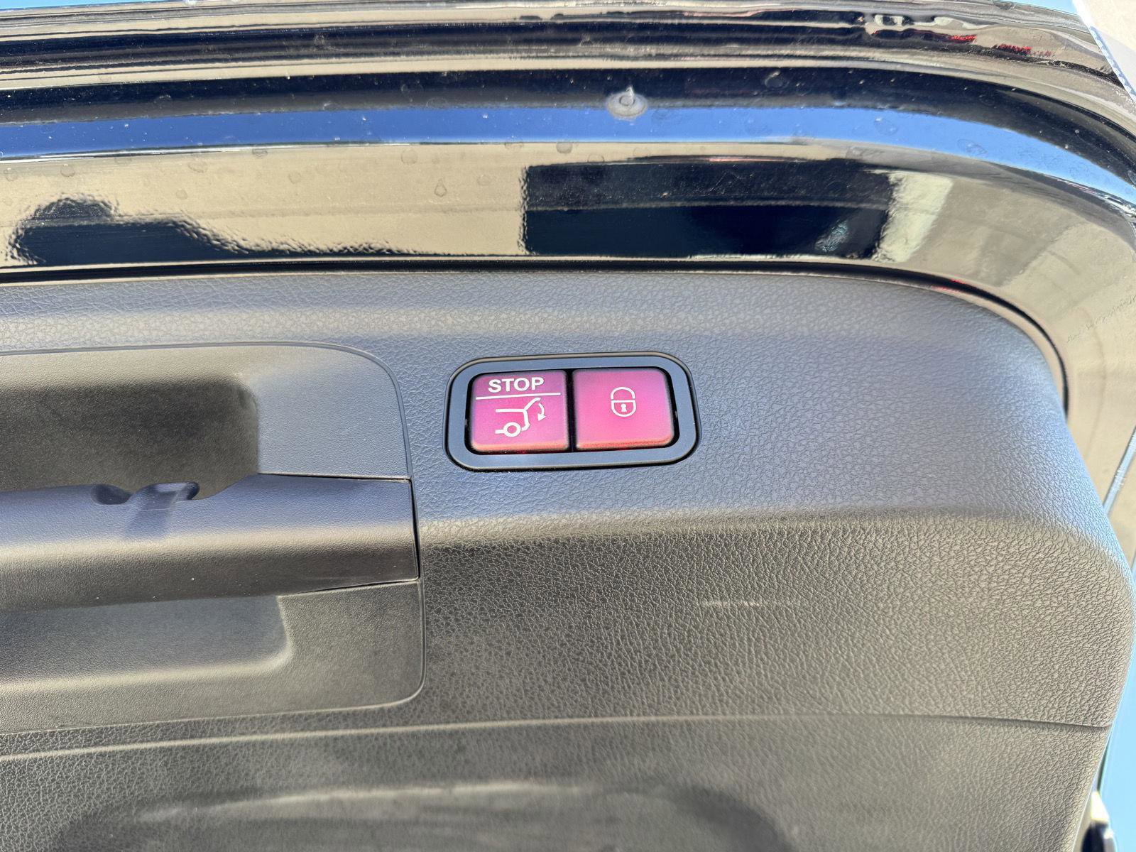 Used 2020 Mercedes-Benz GLE 350 4MATIC image 25