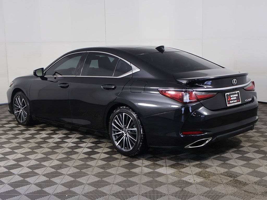 Used 2023 Lexus ES 350 Luxury w/ Accessory Package (Z2) image 10