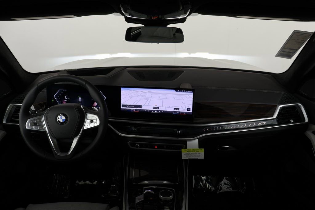New 2026 BMW X7 xDrive40i w/ Premium Package image 4