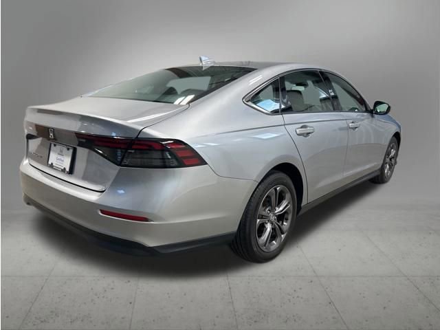 Certified 2023 Honda Accord EX image 8