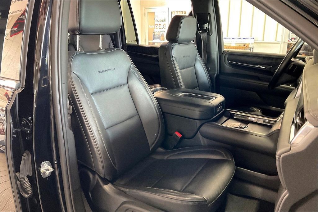 Used 2024 GMC Yukon XL Denali image 24