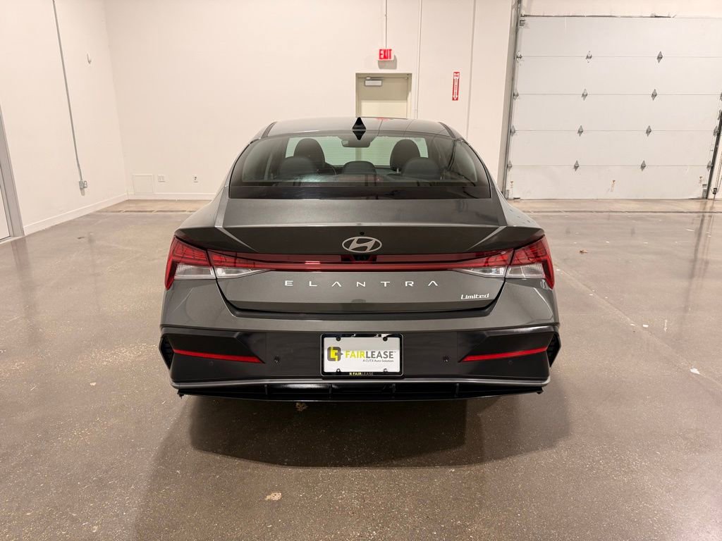 Used 2024 Hyundai Elantra Limited image 6
