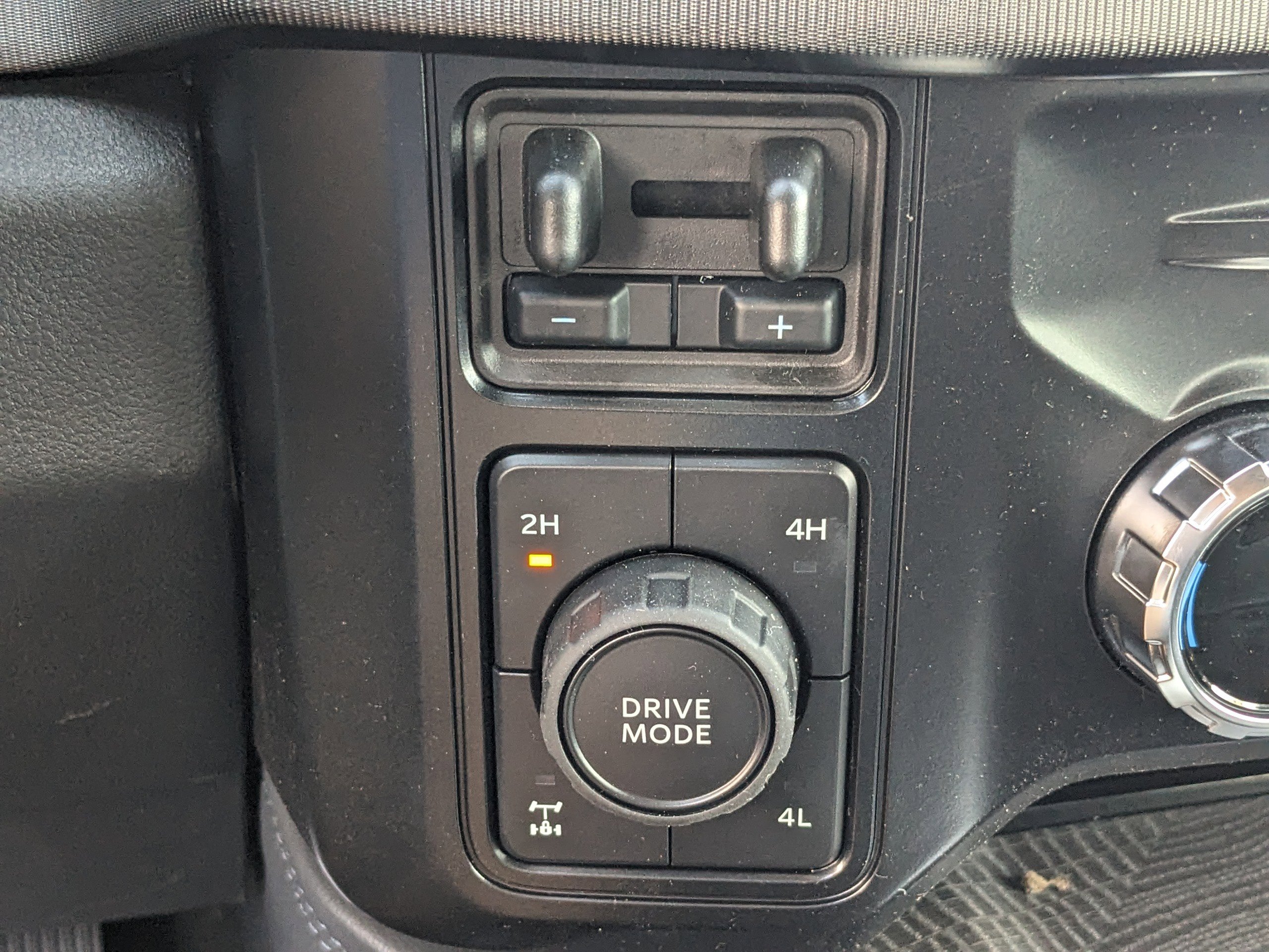 New 2025 Ford F250 Platinum image 27