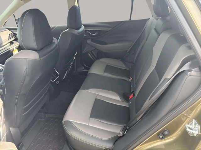Used 2025 Subaru Outback Onyx Edition image 17