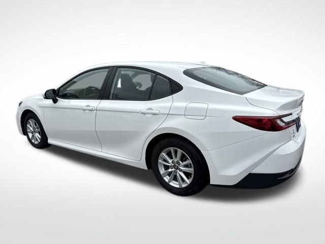 Used 2025 Toyota Camry LE FWD image 3