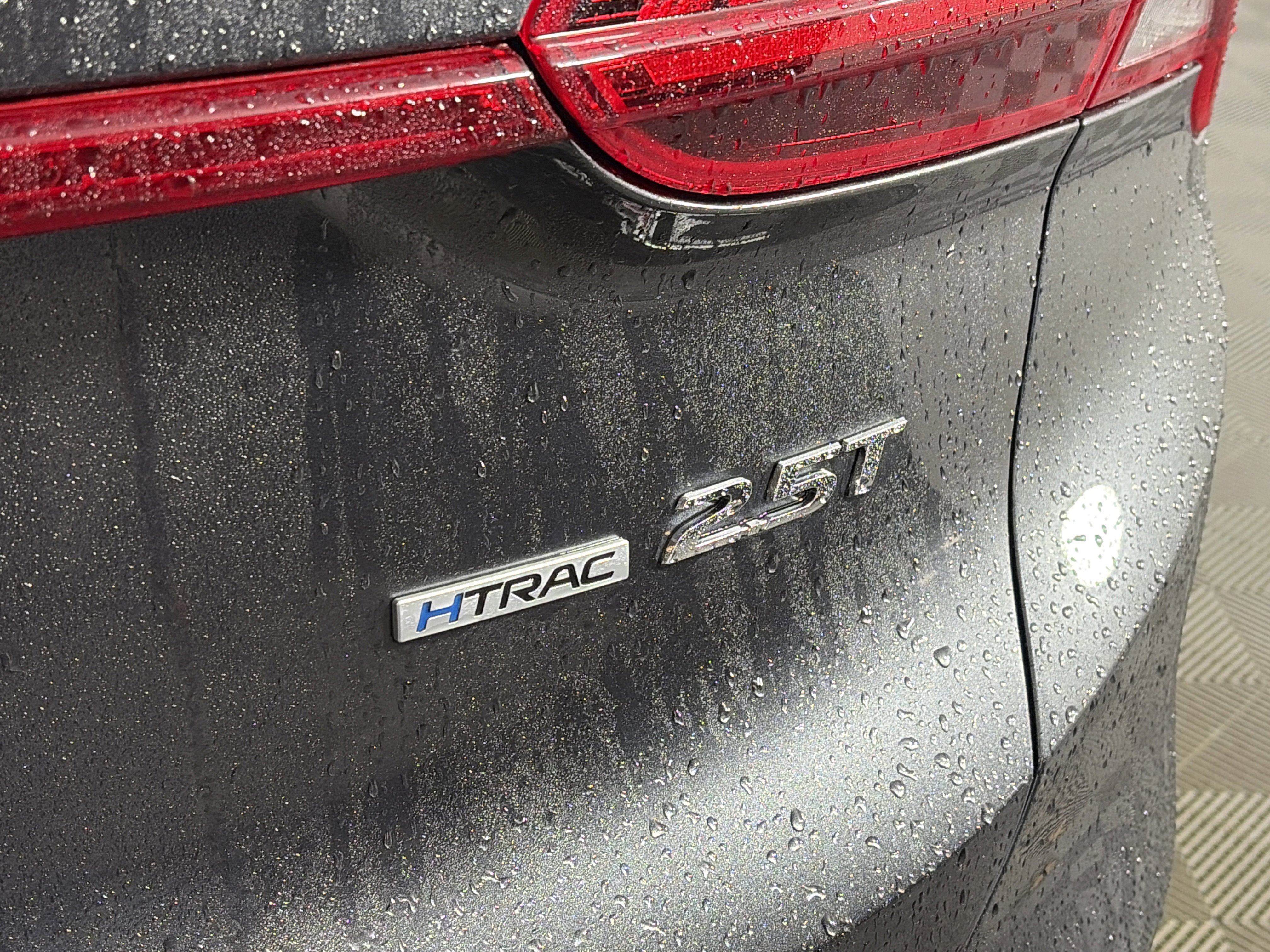 Used 2023 Hyundai Santa Fe Limited w/ Cargo Package image 17