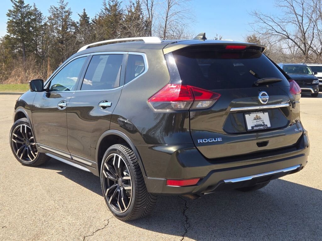 Used 2017 Nissan Rogue SL w/ SL Premium Package image 15