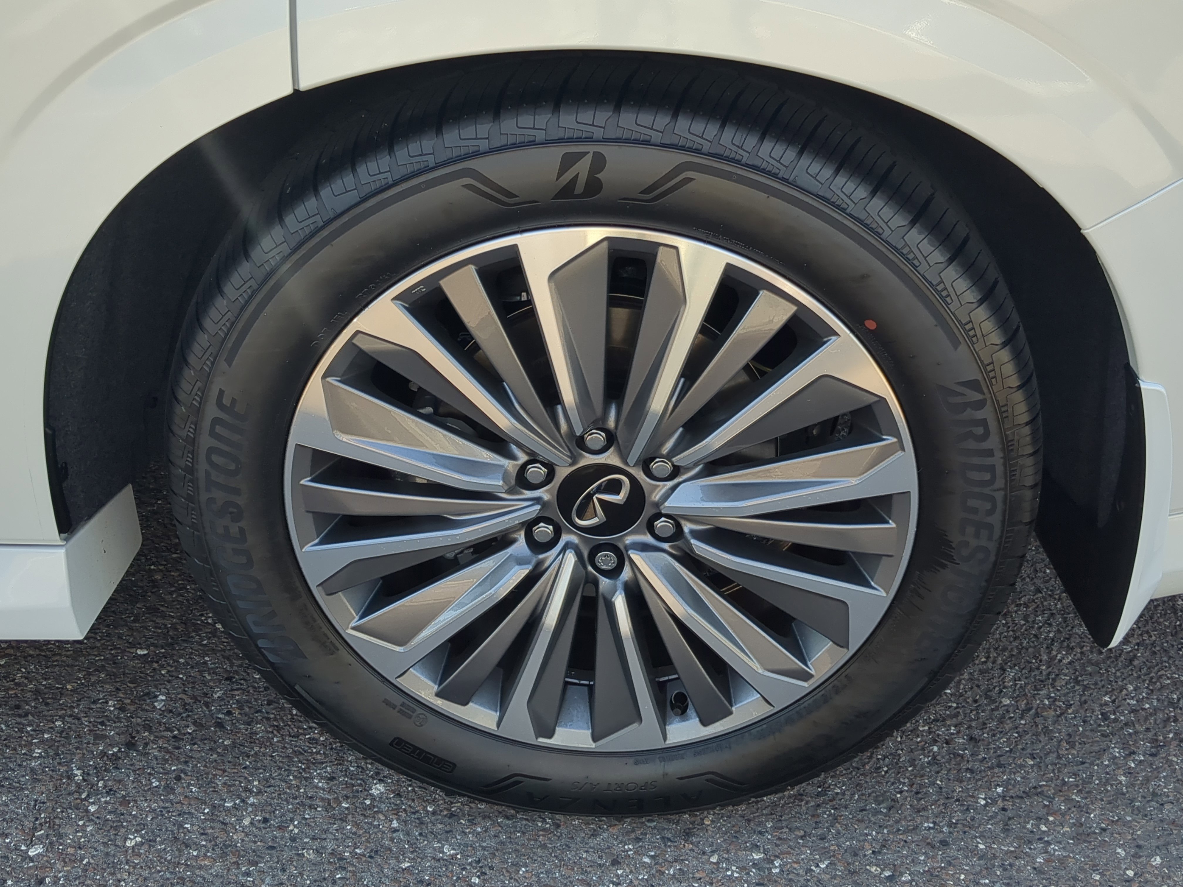 New 2026 INFINITI QX80 Luxe w/ Cargo Package image 5