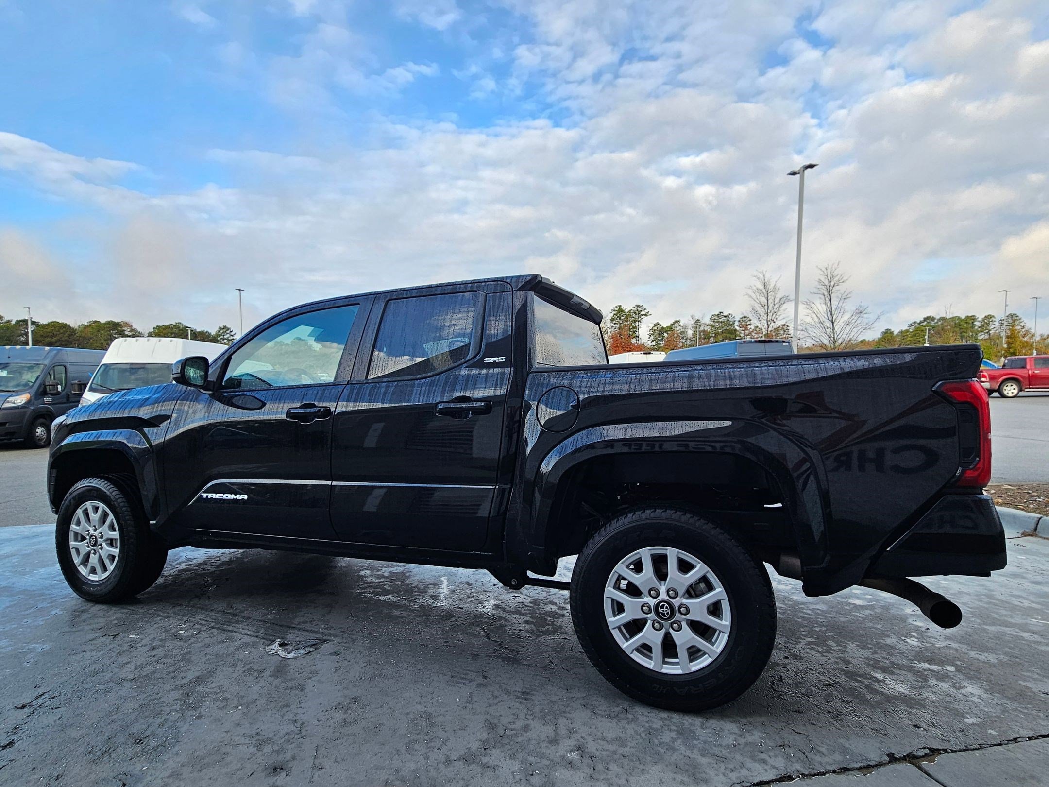 Used 2024 Toyota Tacoma SR5 image 5