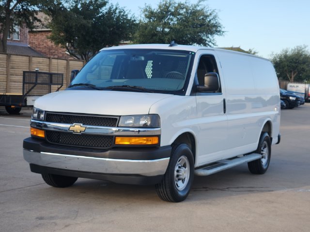 Used 2025 Chevrolet Express 2500 w/ Driver Convenience Package RWD image 10
