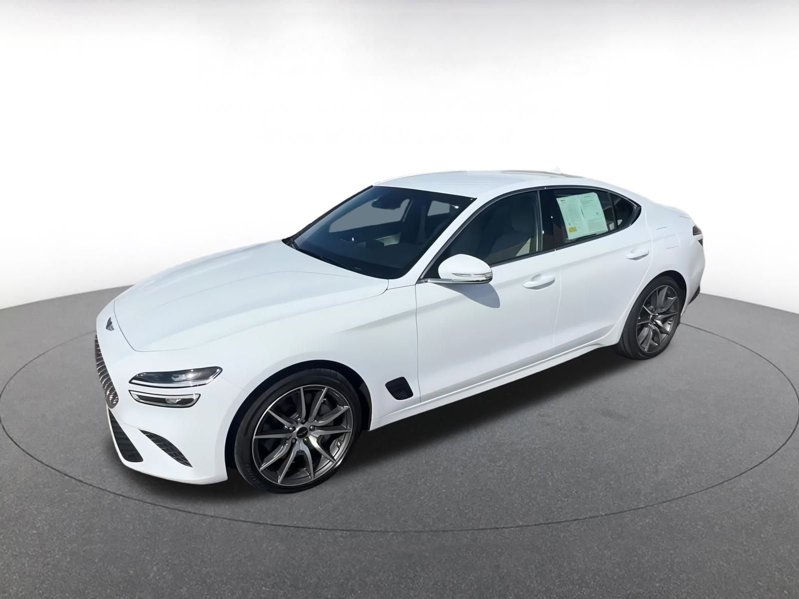 Used 2025 Genesis G70 2.5T image 8
