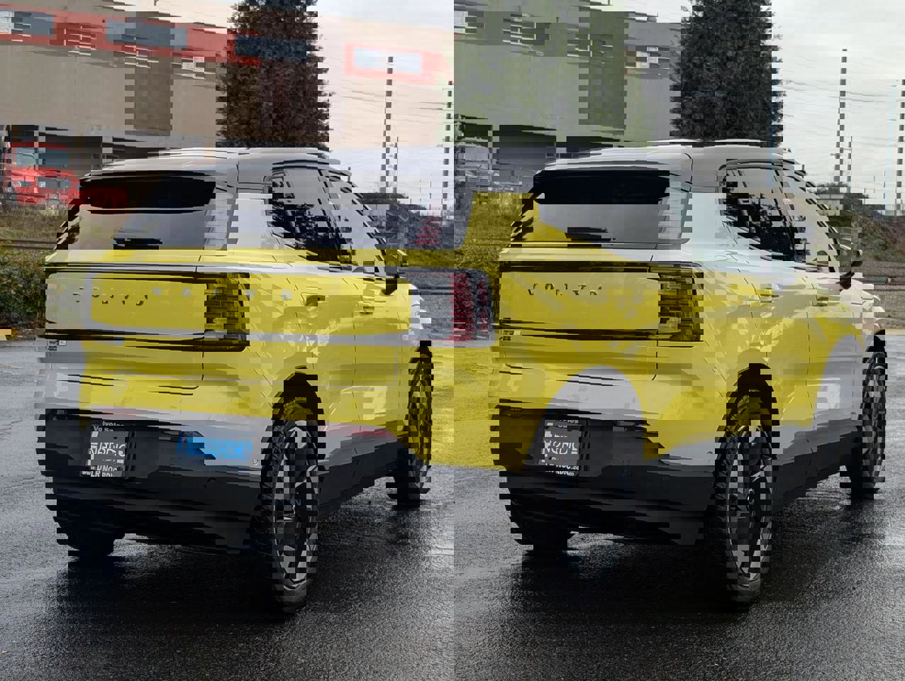 Used 2025 Volvo EX30 Ultra w/ Climate Package image 7