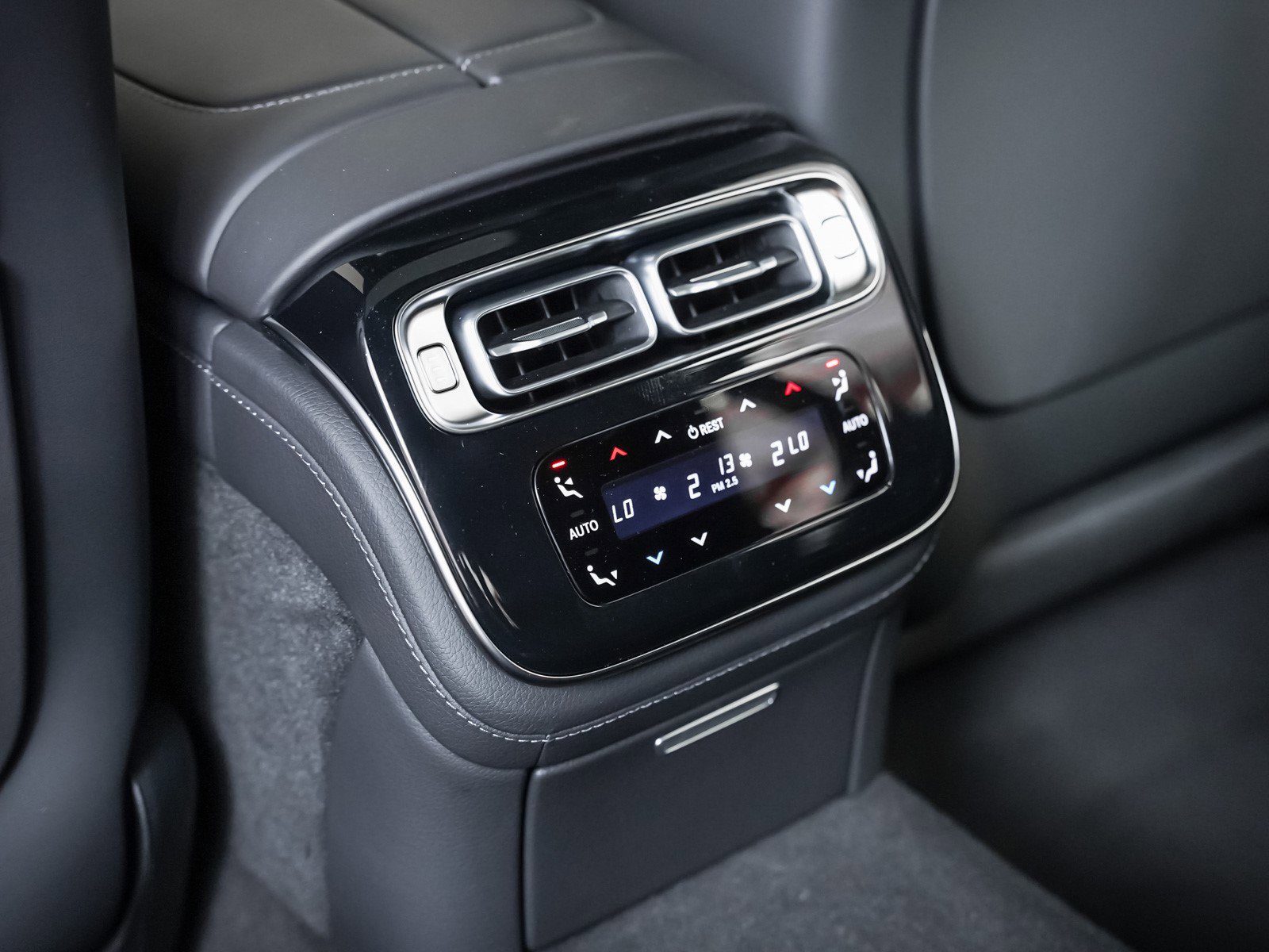 New 2026 Mercedes-Benz S 580 4MATIC Sedan image 22