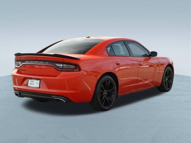 Used 2018 Dodge Charger SXT w/ Blacktop Package image 9