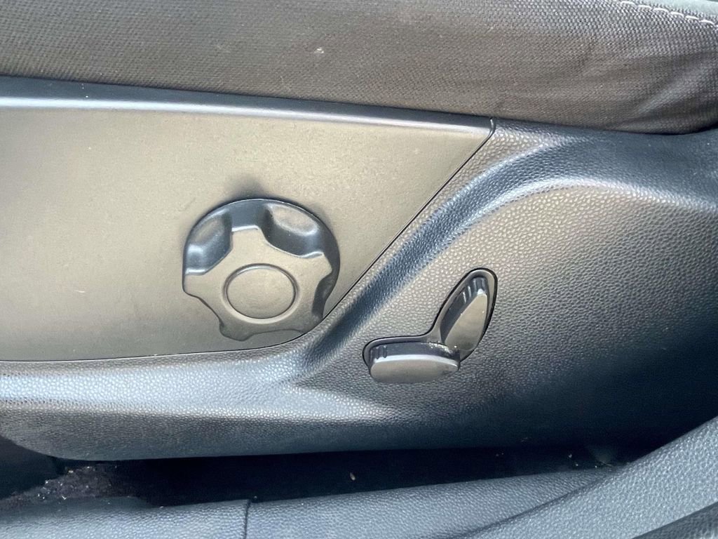 Used 2019 Ford EcoSport SE image 16