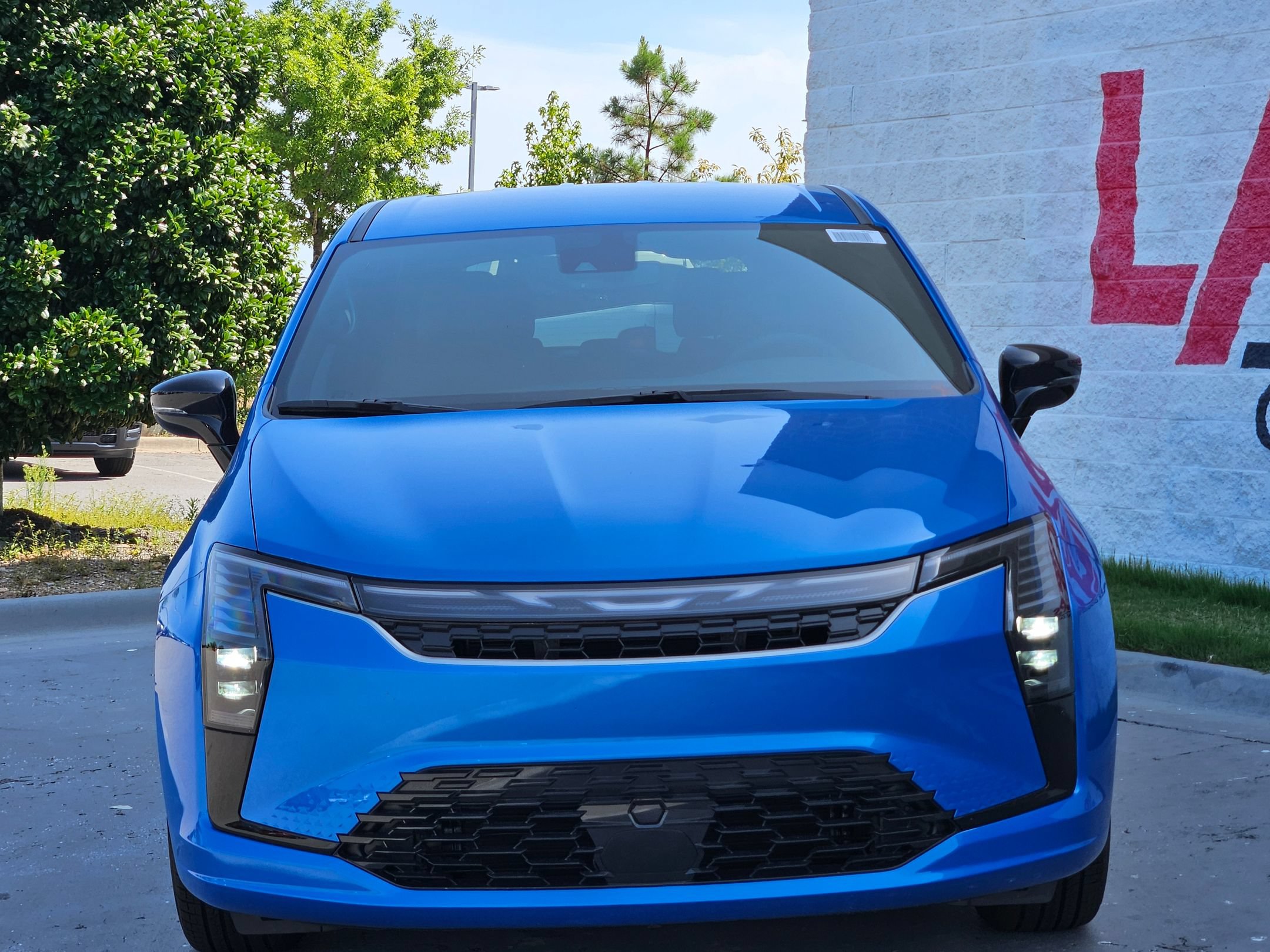 New 2027 Chrysler Pacifica Select FWD image 2