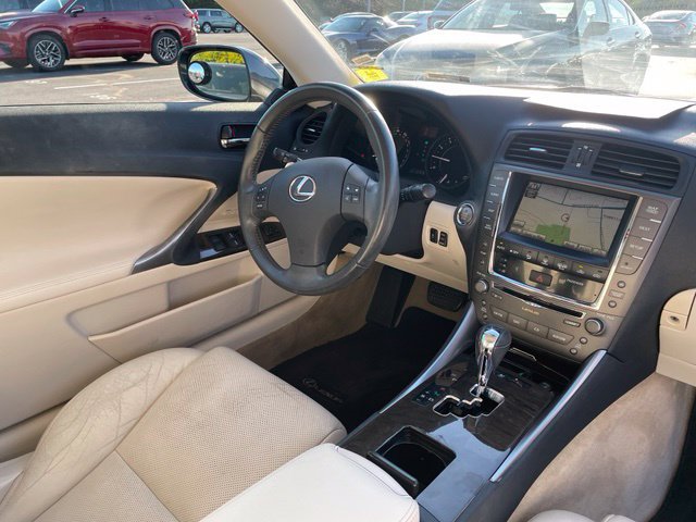 Used 2010 Lexus IS 250C w/ Luxury Pkg RWD image 8