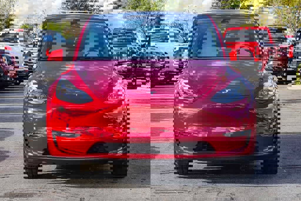 Used 2024 Tesla Model Y Long Range image 2