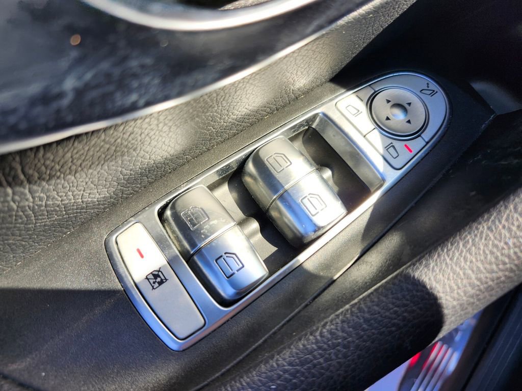 Used 2018 Mercedes-Benz E 300 E 300 image 26