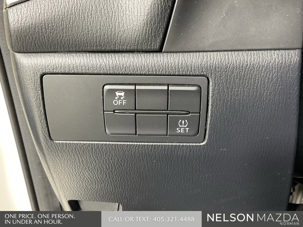 Used 2018 MAZDA MAZDA3 Grand Touring image 42