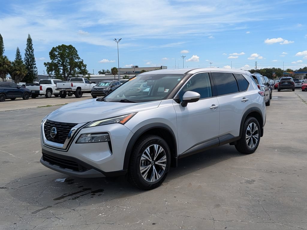 Used 2021 Nissan Rogue SV FWD image 4