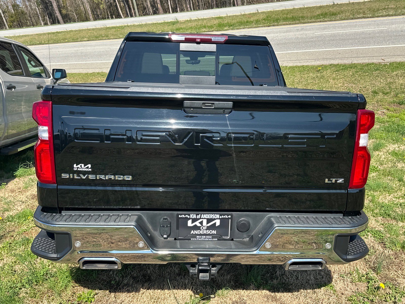 Used 2019 Chevrolet Silverado 1500 LTZ w/ LTZ Texas Edition image 4