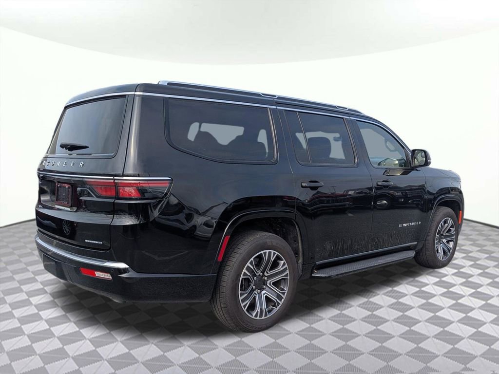 Used 2024 Jeep Wagoneer Series II w/ Flexible Seating Group image 3