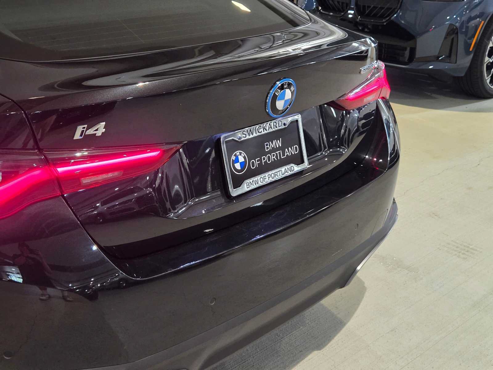 Used 2023 BMW i4 eDrive35 RWD image 14