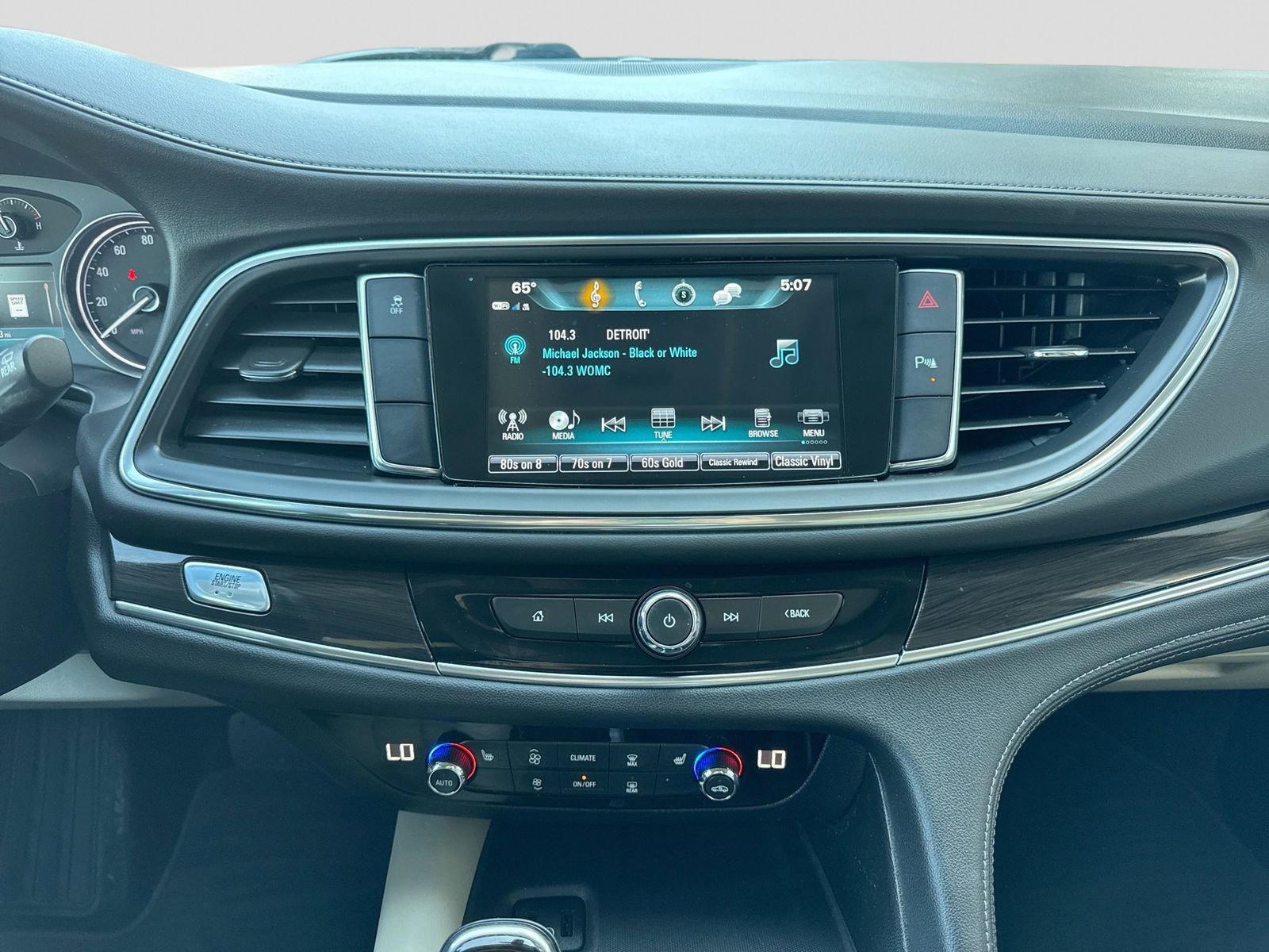 Used 2018 Buick Enclave Essence FWD image 30