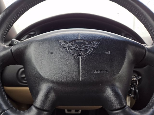 Used 2004 Chevrolet Corvette Convertible w/ Preferred Equipment Group RWD image 19