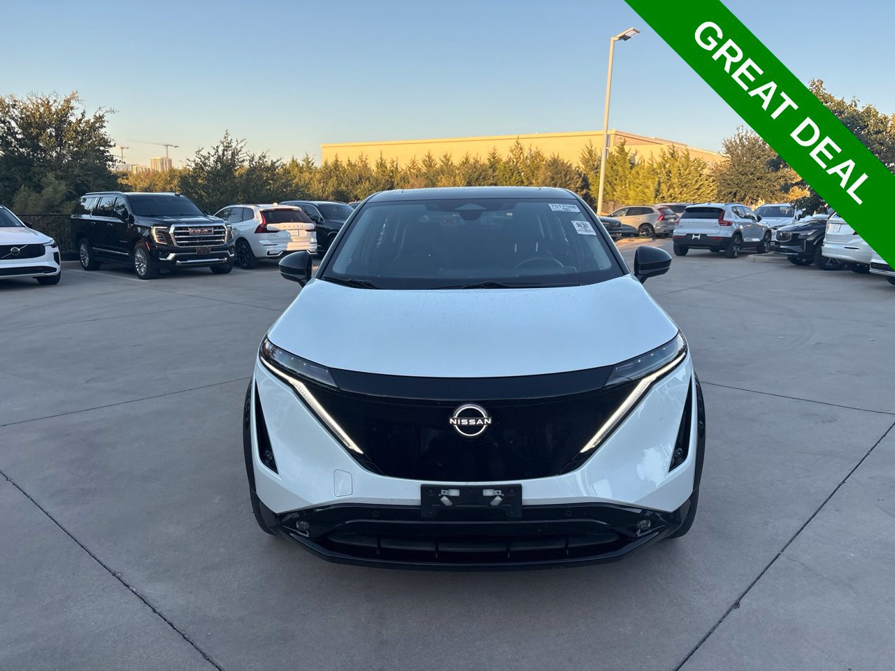 Used 2024 Nissan Ariya AWD image 2