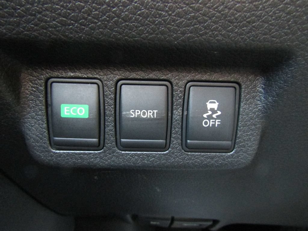 Used 2015 Nissan Sentra S FWD image 17