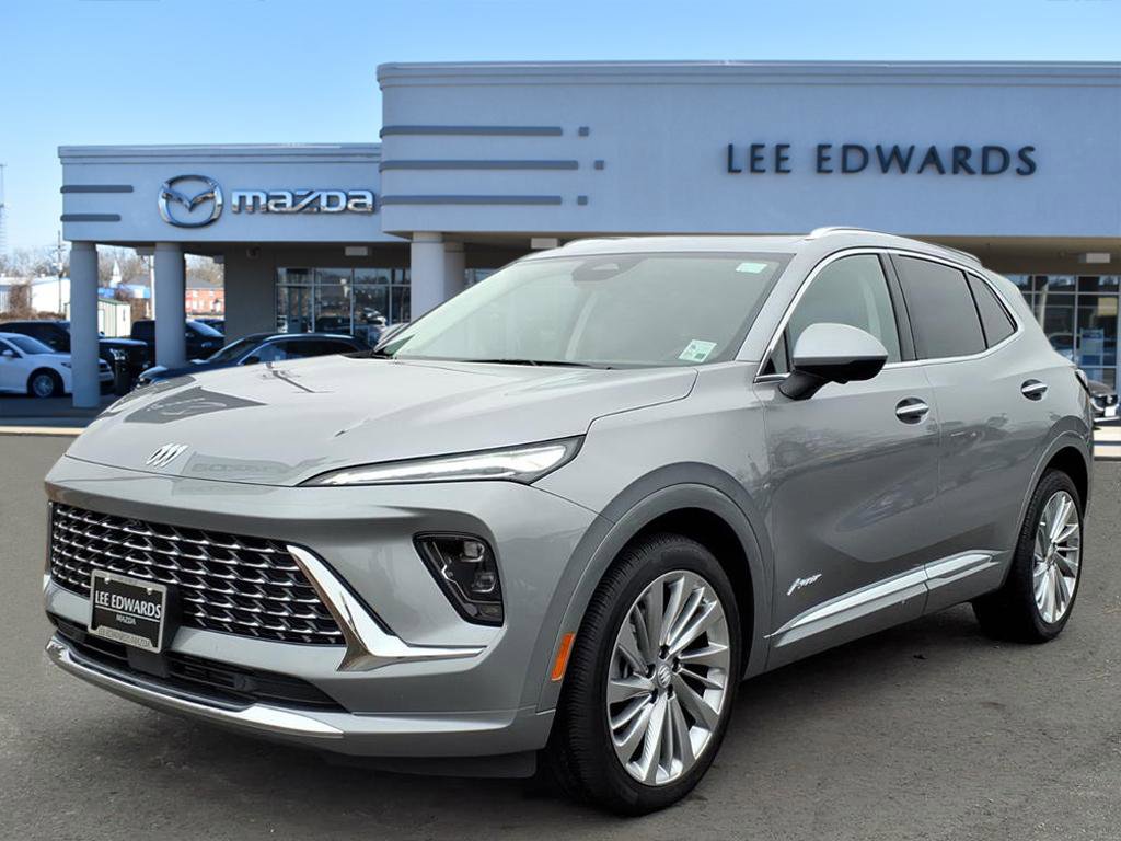 Used 2025 Buick Envision Avenir