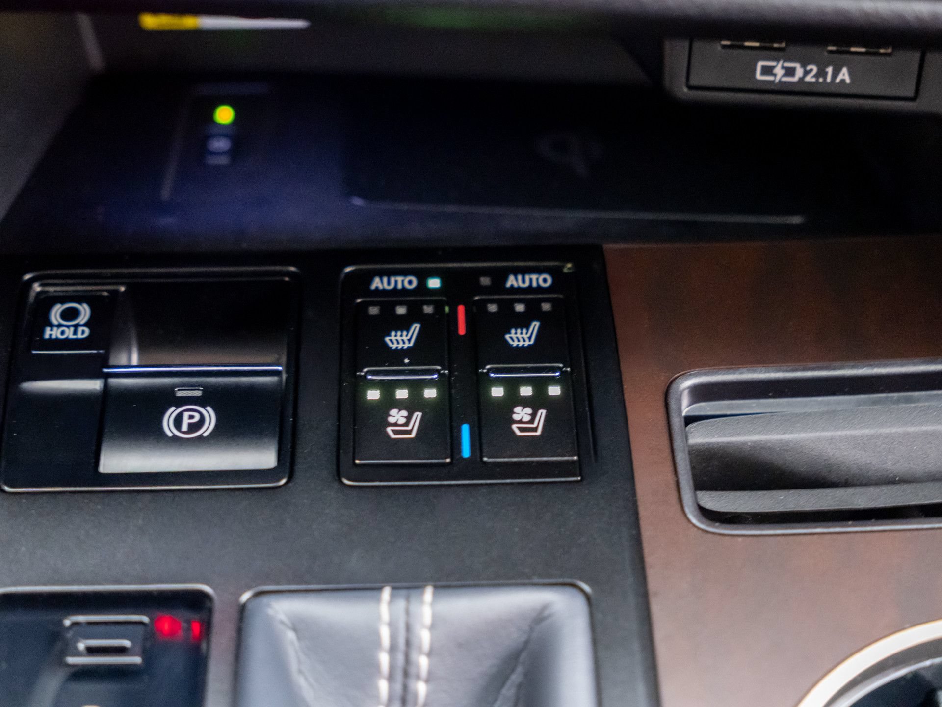 Used 2022 Lexus RX 450h AWD w/ Premium Package image 29