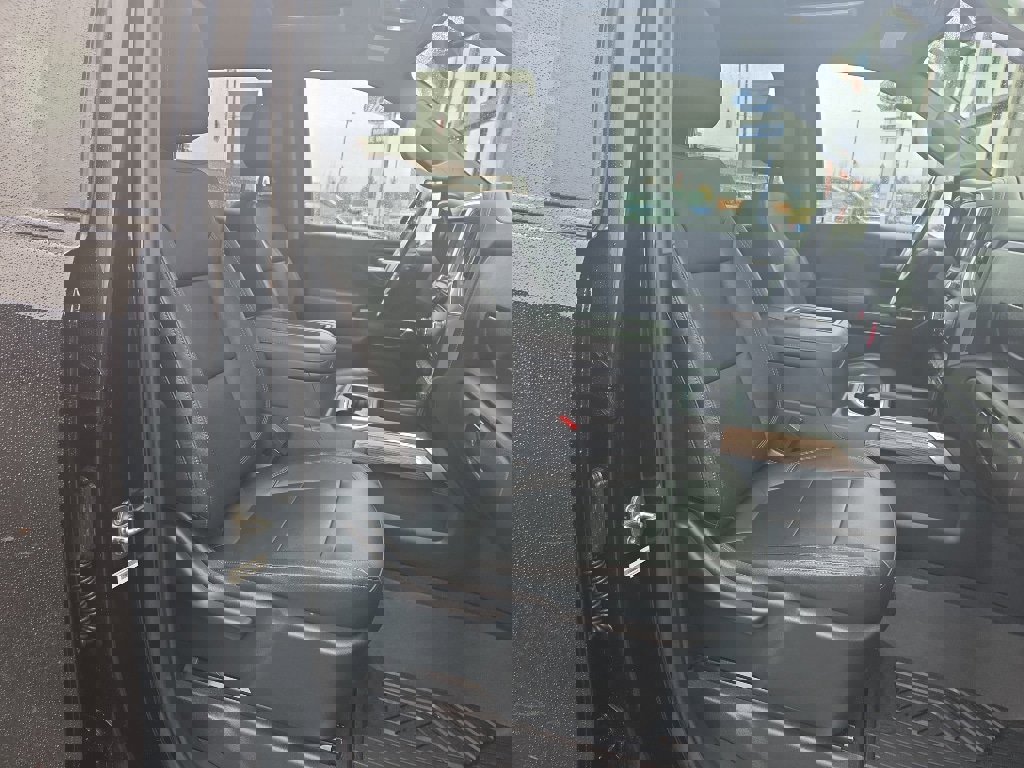 Used 2020 Chevrolet Silverado 1500 RST image 34